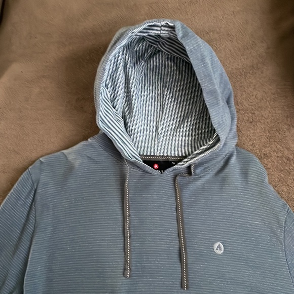 Airwalk.  Hooded shirt.  Size Medium - Picture 2 of 12